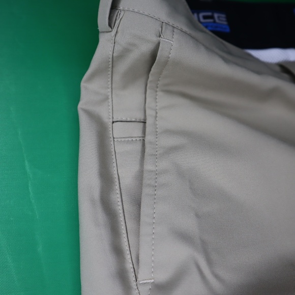 Round Tree & York Performance Khakis - Picture 4 of 8